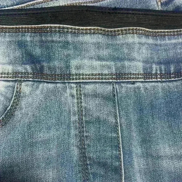 Coco + Carmen stretch jeans medium distressed - Picture 6 of 7